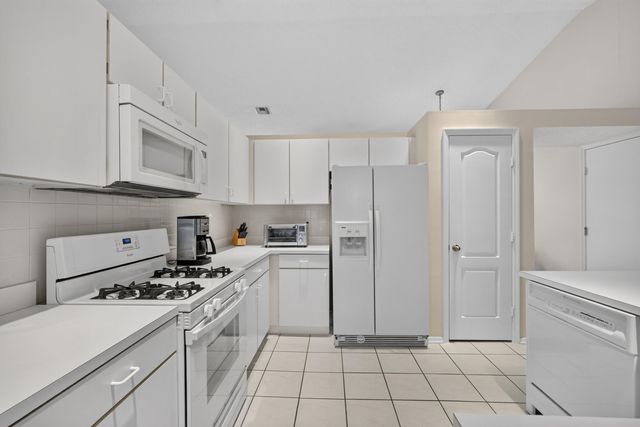 1011 WOODFIELD Circle, Palm Beach Gardens, FL 33418