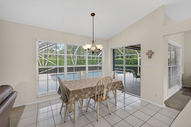 1011 WOODFIELD Circle, Palm Beach Gardens, FL 33418