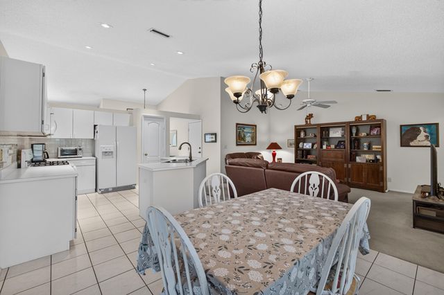 1011 WOODFIELD Circle, Palm Beach Gardens, FL 33418