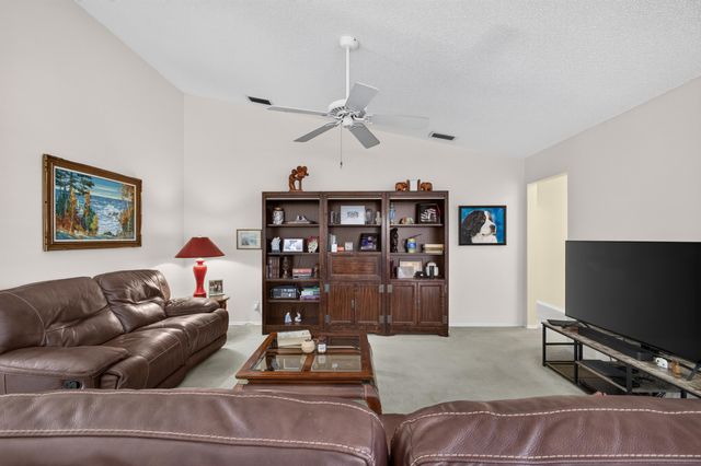 1011 WOODFIELD Circle, Palm Beach Gardens, FL 33418