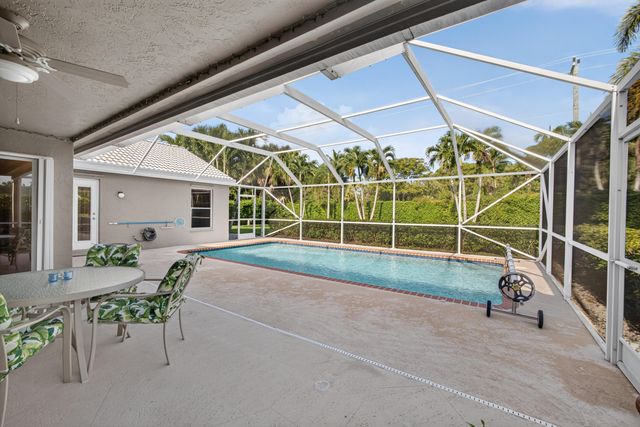1011 WOODFIELD Circle, Palm Beach Gardens, FL 33418