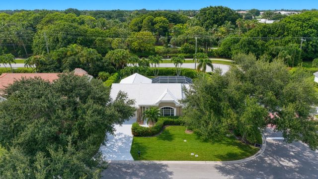 1011 WOODFIELD Circle, Palm Beach Gardens, FL 33418