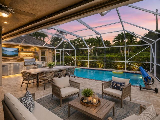 1011 WOODFIELD Circle, Palm Beach Gardens, FL 33418