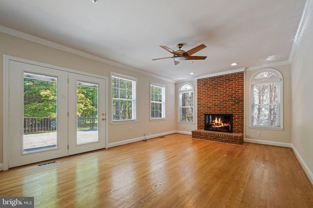 103 CROSS FOXES DR, Fort Washington, MD 20744