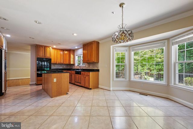 103 CROSS FOXES DR, Fort Washington, MD 20744