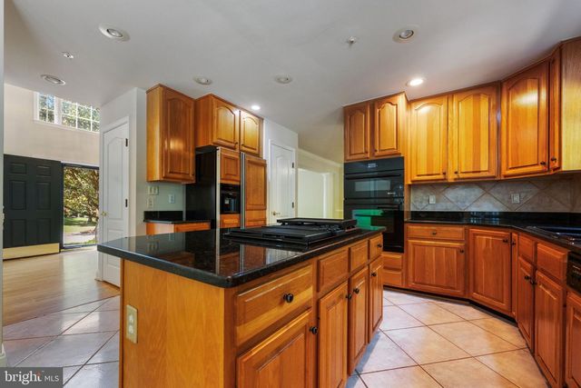 103 CROSS FOXES DR, Fort Washington, MD 20744