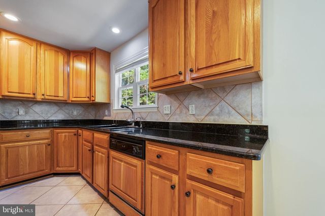 103 CROSS FOXES DR, Fort Washington, MD 20744