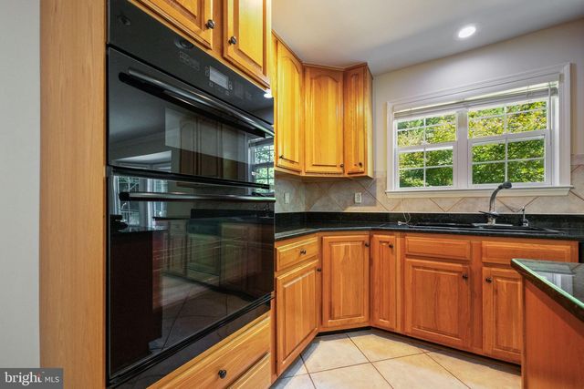 103 CROSS FOXES DR, Fort Washington, MD 20744