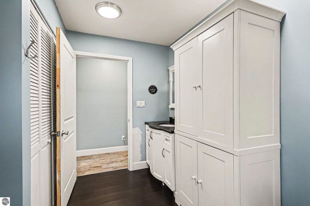 1015 Shaw Road, Gladwin, MI 48624