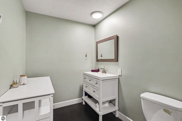 1015 Shaw Road, Gladwin, MI 48624