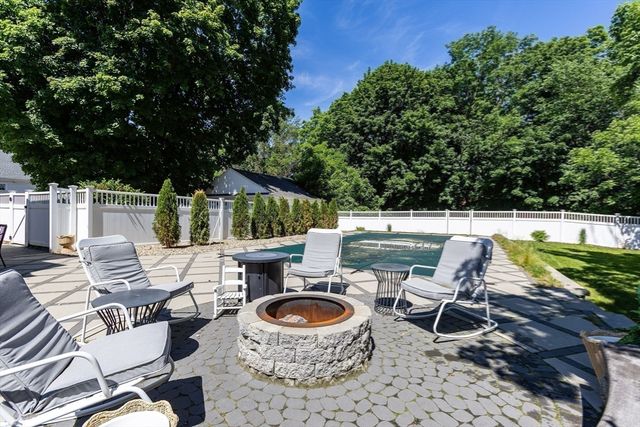 30 Central Street, West Boylston, MA 01583