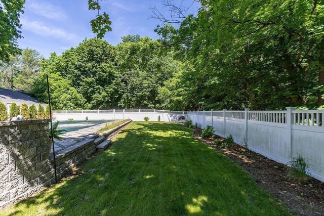 30 Central Street, West Boylston, MA 01583