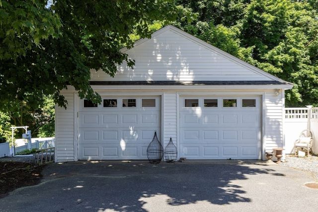 30 Central Street, West Boylston, MA 01583