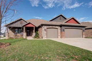 921 E Thorndale Drive, Nixa, MO 65714