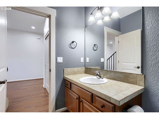 3550 Nw 2ND Ave, Hillsboro, OR 97124