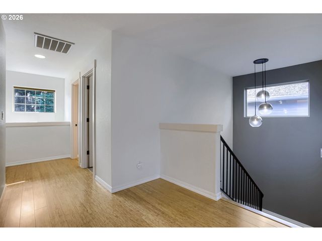 3550 Nw 2ND Ave, Hillsboro, OR 97124