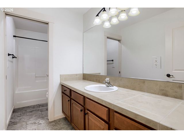3550 Nw 2ND Ave, Hillsboro, OR 97124