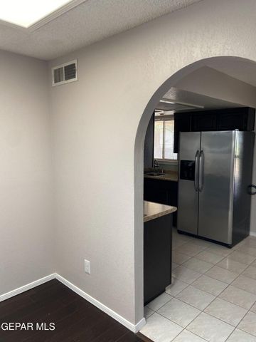 6721 EL PARQUE Drive, El Paso, TX 79912