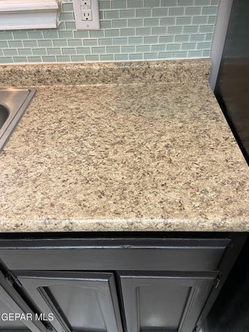 6721 EL PARQUE Drive, El Paso, TX 79912