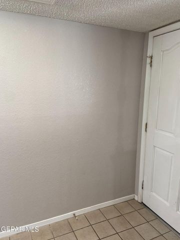 6721 EL PARQUE Drive, El Paso, TX 79912