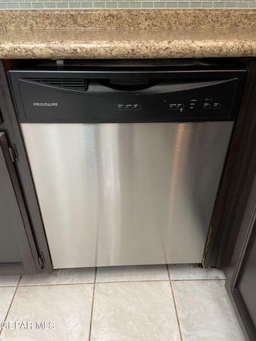 6721 EL PARQUE Drive, El Paso, TX 79912