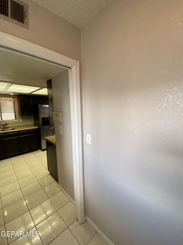 6721 EL PARQUE Drive, El Paso, TX 79912