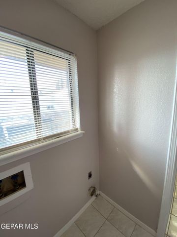 6721 EL PARQUE Drive, El Paso, TX 79912