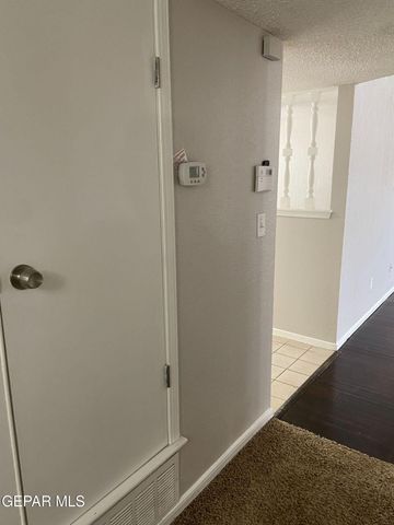 6721 EL PARQUE Drive, El Paso, TX 79912