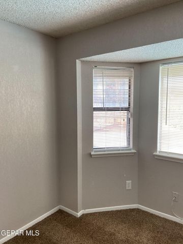 6721 EL PARQUE Drive, El Paso, TX 79912