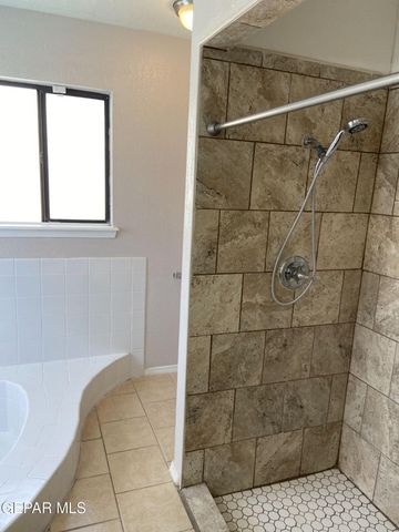 6721 EL PARQUE Drive, El Paso, TX 79912