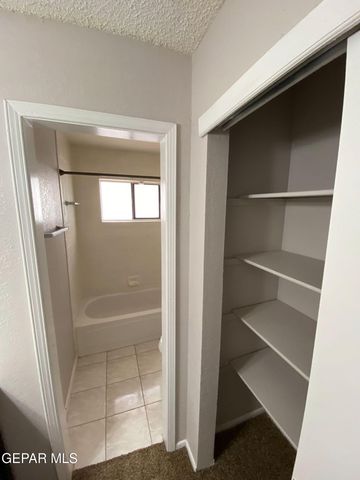 6721 EL PARQUE Drive, El Paso, TX 79912