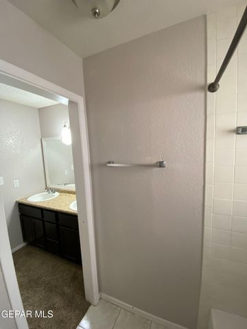 6721 EL PARQUE Drive, El Paso, TX 79912