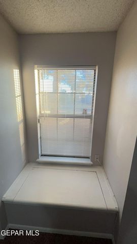 6721 EL PARQUE Drive, El Paso, TX 79912