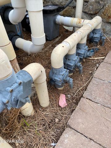 6721 EL PARQUE Drive, El Paso, TX 79912