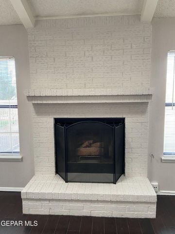 6721 EL PARQUE Drive, El Paso, TX 79912