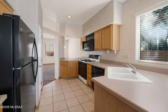 1502 E Painted Colt Loop, Tucson, AZ 85719