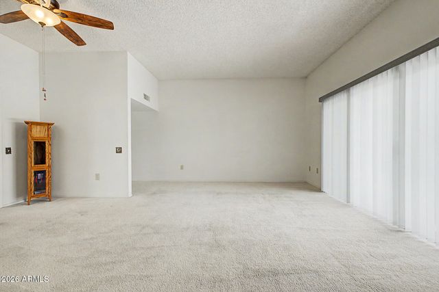 10416 W HUTTON Drive, Sun City, AZ 85351