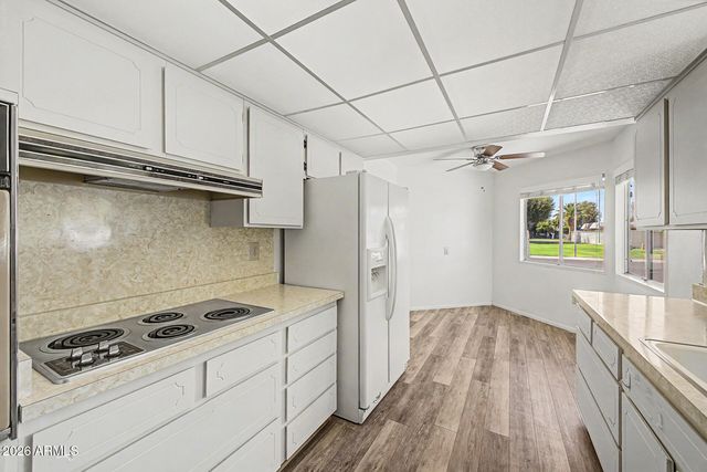 10416 W HUTTON Drive, Sun City, AZ 85351