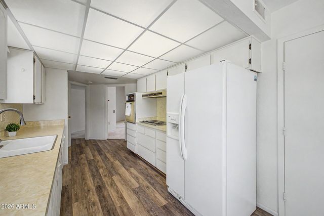 10416 W HUTTON Drive, Sun City, AZ 85351