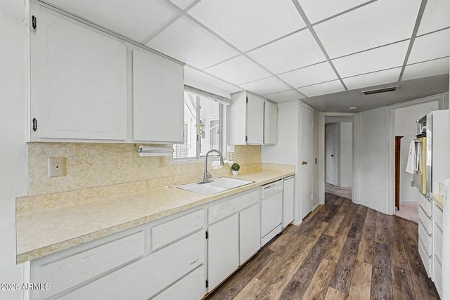 10416 W HUTTON Drive, Sun City, AZ 85351