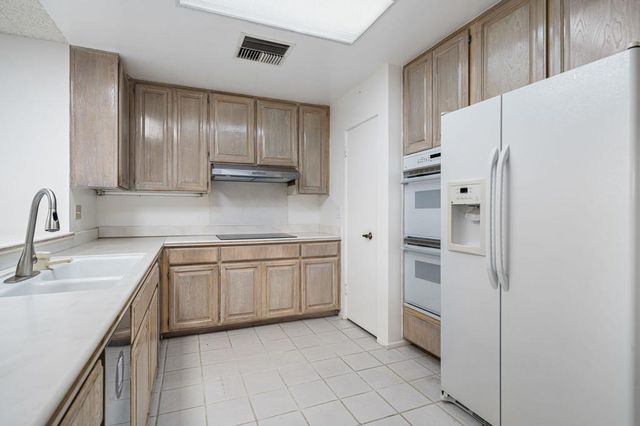 2 Clemson Street, Rancho Mirage, CA 92270