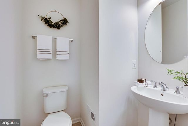 22555 CAMBRIDGEPORT SQ, Ashburn, VA 20148