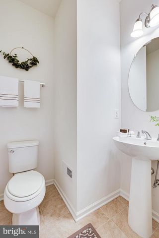 22555 CAMBRIDGEPORT SQ, Ashburn, VA 20148