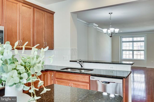 22555 CAMBRIDGEPORT SQ, Ashburn, VA 20148