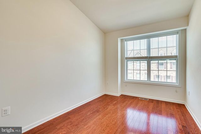 22555 CAMBRIDGEPORT SQ, Ashburn, VA 20148