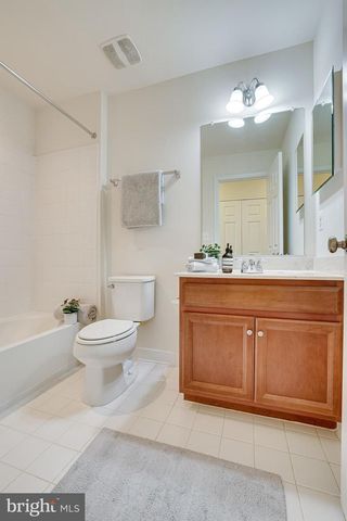 22555 CAMBRIDGEPORT SQ, Ashburn, VA 20148