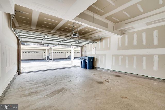 22555 CAMBRIDGEPORT SQ, Ashburn, VA 20148