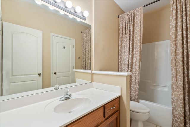 536 WARWICK WILLOW LN, Collierville, TN 38017