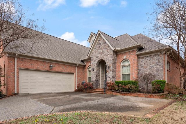 536 WARWICK WILLOW LN, Collierville, TN 38017