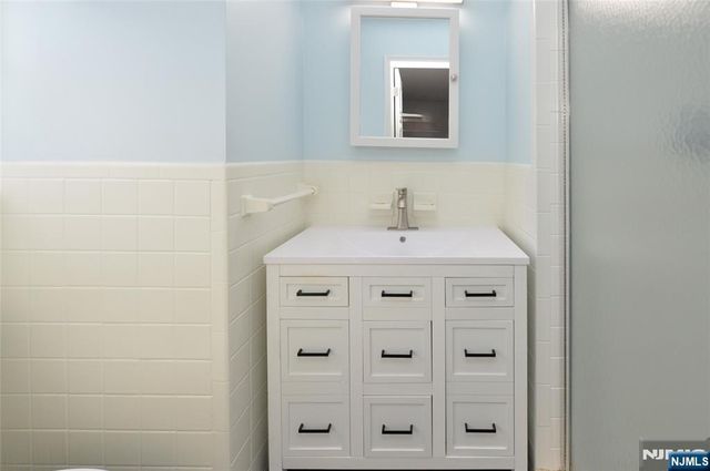 27-14 Berdan Avenue, Fair Lawn, NJ 07410